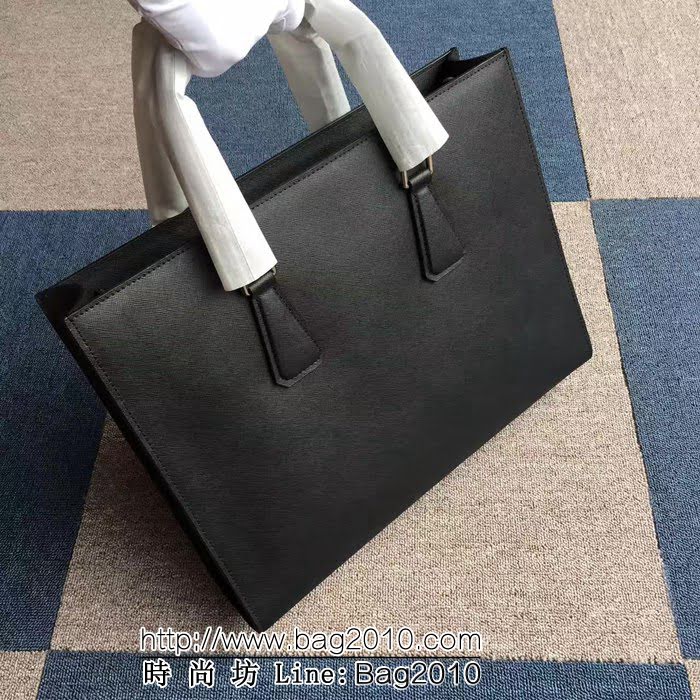 普拉達PRADA原單 最新款2VG014-1F克色原版十字爆款男士商務手提包 PHY1287